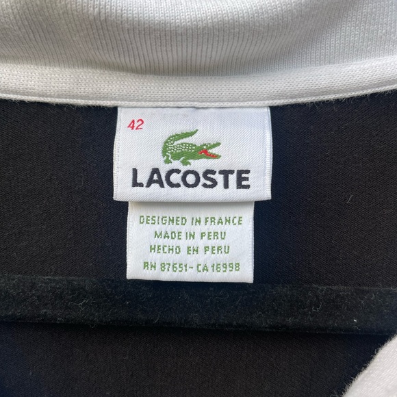 black collared shirt 🖤 - Picture 2 of 3